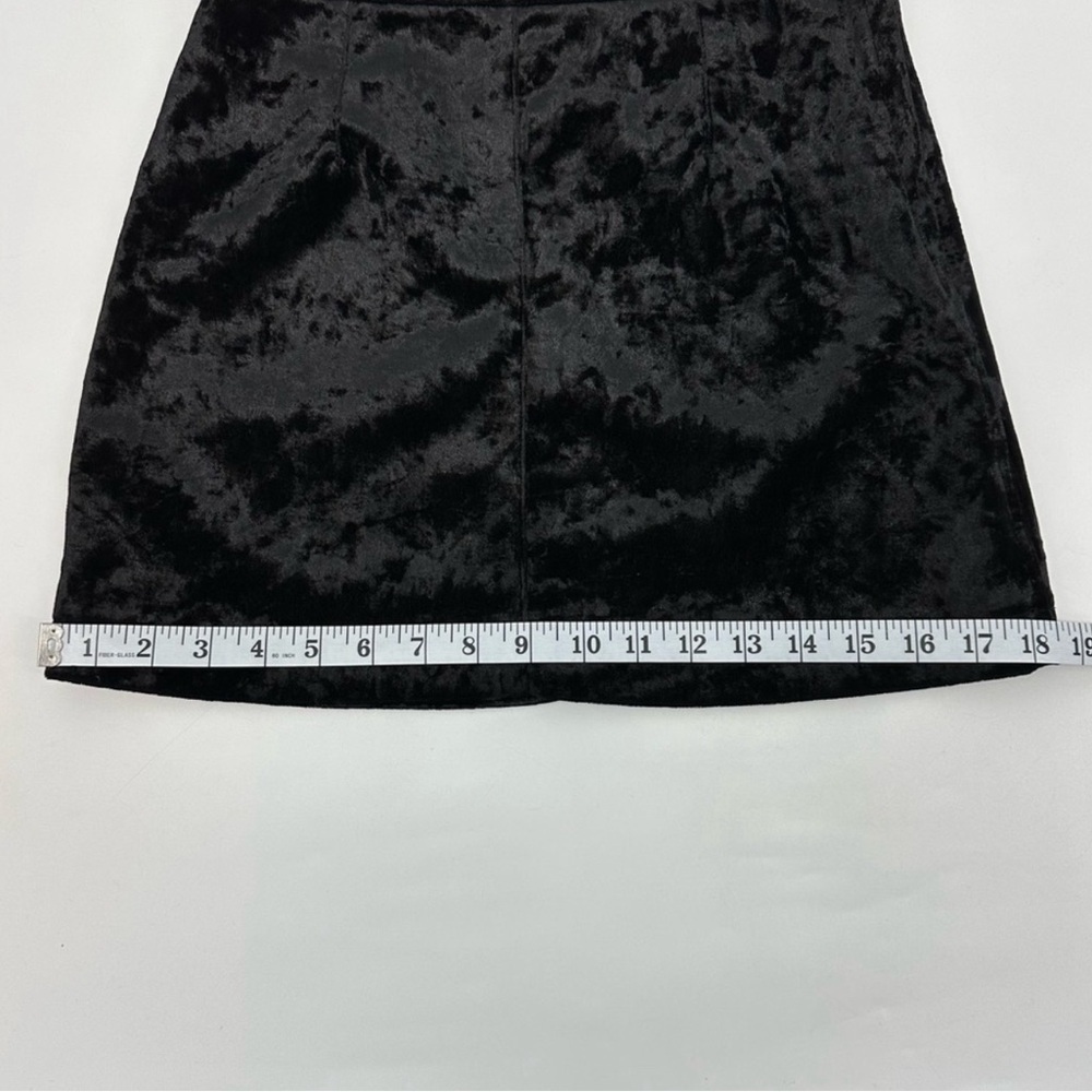 Lulus Urban Allure Black Crushed Velvet Mini Skirt Size Small - Picture 9 of 11